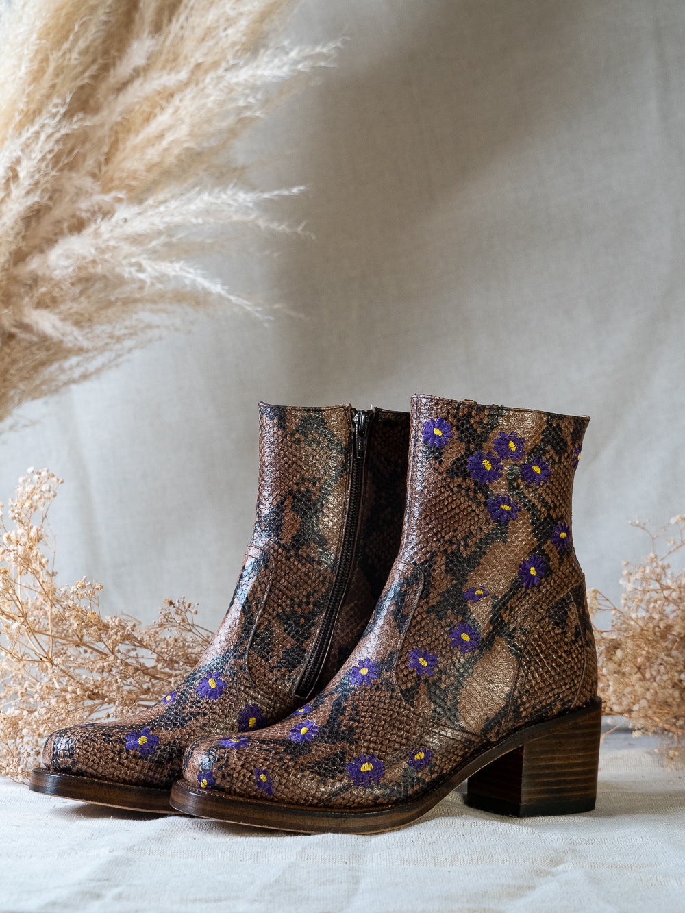 Sendra flower ankle boots snake dandelie