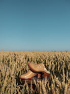 These flower clogs in tan are handcrafted in Spain by Sendra. It is made of the finest leather which adjusts and mould to fit your feet perfectly. The boots are true to size and go with any style. Whenever you're a vintage 70s babe, bohemian soul, 90s girl, western cowgirl or just .. it will be an investment piece that will spice up any outfit.