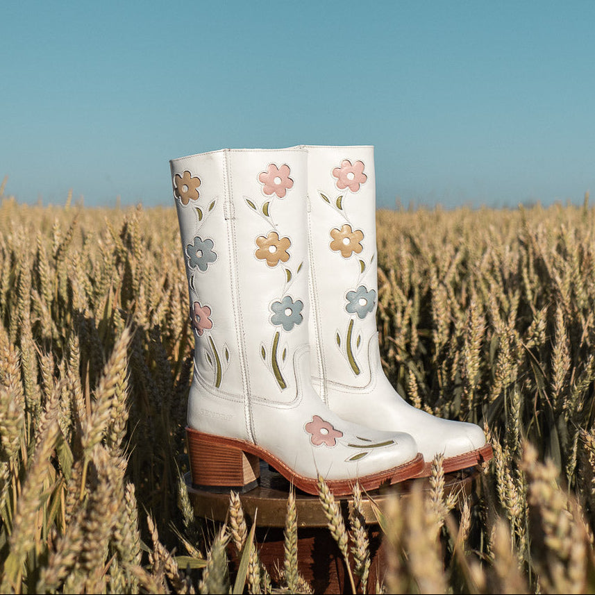 Sendra leather floral boots white